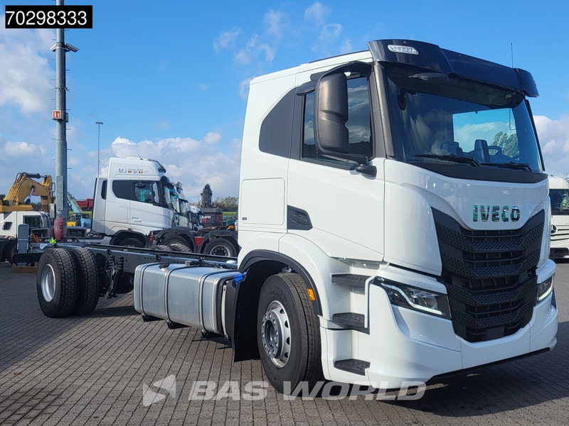 Iveco S-Way 340 4X2 NEW! Chassis Automatic Navi LED Euro 6 - Chassi lastbil: bild 3 Iveco S-Way 340 4X2 NEW! Chassis Automatic Navi LED Euro 6 - Chassi lastbil: bild 3