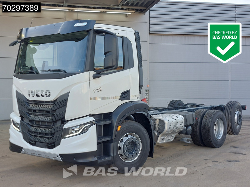 Iveco S-Way 340 6X2 NEW! Chassis Lift- Steering axle ON Automatic - Chassi lastbil: bild 1 Iveco S-Way 340 6X2 NEW! Chassis Lift- Steering axle ON Automatic - Chassi lastbil: bild 1