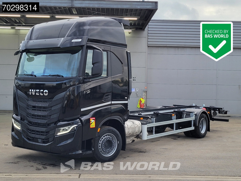 Iveco S-Way 460 4X2 NEW!! BDF Automatic Full air ACC Led Euro 6 - Containerbil/ Växelflak lastbil: bild 1 Iveco S-Way 460 4X2 NEW!! BDF Automatic Full air ACC Led Euro 6 - Containerbil/ Växelflak lastbil: bild 1