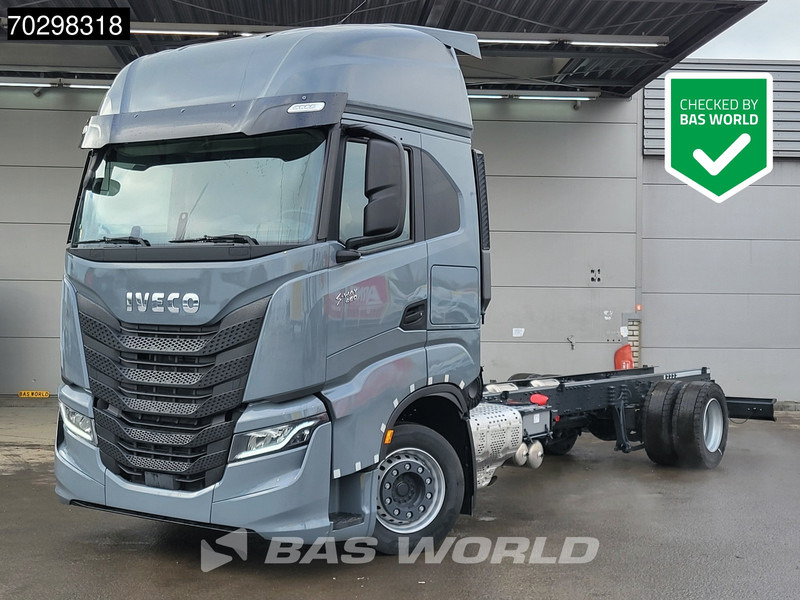 Iveco S-Way 460 4X2 NEW! Chassis FULL AIR ACC LED Euro 6 - Chassi lastbil: bild 1 Iveco S-Way 460 4X2 NEW! Chassis FULL AIR ACC LED Euro 6 - Chassi lastbil: bild 1