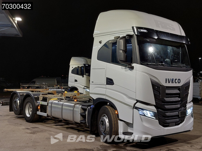 Iveco S-Way 510 6X2 BDF Full Air Automatic Retarder Lift-Axle ACC Euro 6 - Containerbil/ Växelflak lastbil: bild 3 Iveco S-Way 510 6X2 BDF Full Air Automatic Retarder Lift-Axle ACC Euro 6 - Containerbil/ Växelflak lastbil: bild 3