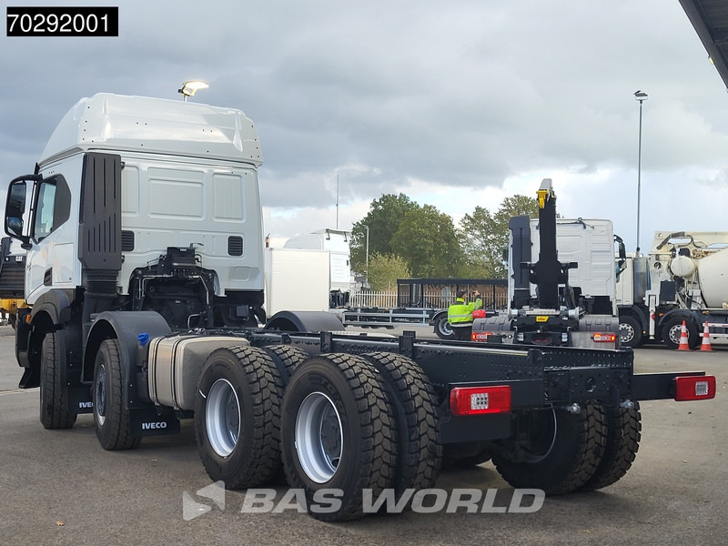 Iveco T-WAY 510 8X4 NEW! Retarder Big-Axle Steelsuspension LED Euro 6 - Chassi lastbil: bild 2 Iveco T-WAY 510 8X4 NEW! Retarder Big-Axle Steelsuspension LED Euro 6 - Chassi lastbil: bild 2