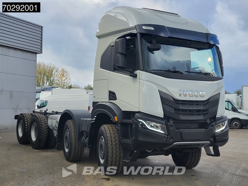 Iveco T-WAY 510 8X4 NEW! Retarder Big-Axle Steelsuspension LED Euro 6 - Chassi lastbil: bild 3 Iveco T-WAY 510 8X4 NEW! Retarder Big-Axle Steelsuspension LED Euro 6 - Chassi lastbil: bild 3