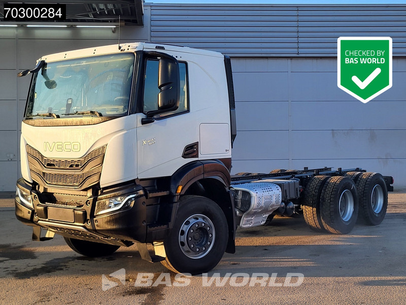 Iveco X-Way 500 X-Way 6X4 NEW 6x4 chassis Sleepercab Rear Air suspension Automatic Euro 6 - Chassi lastbil: bild 1 Iveco X-Way 500 X-Way 6X4 NEW 6x4 chassis Sleepercab Rear Air suspension Automatic Euro 6 - Chassi lastbil: bild 1