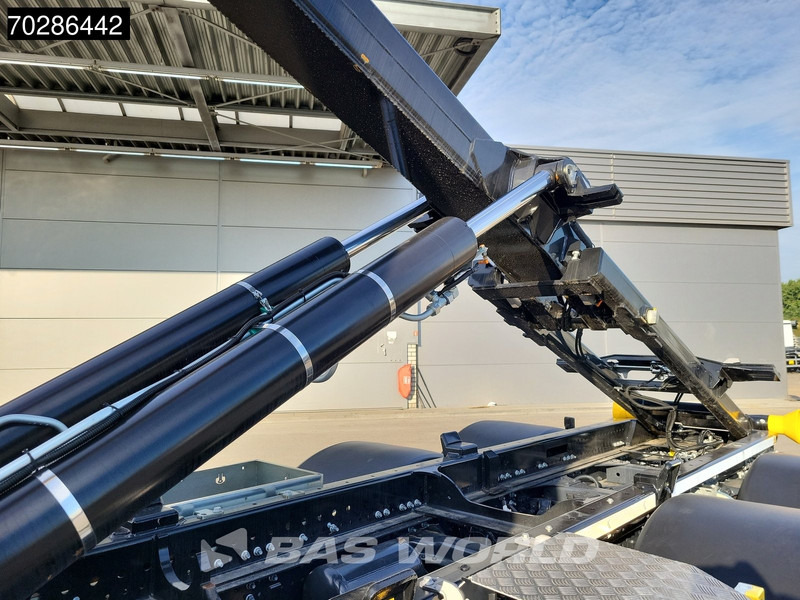 Iveco X-Way 580 6X2 NEW Palfinger PHT20SLD5 Hooklift Lift+steering Axle Automatic Navi ACC LED - Lastväxlare lastbil: bild 3 Iveco X-Way 580 6X2 NEW Palfinger PHT20SLD5 Hooklift Lift+steering Axle Automatic Navi ACC LED - Lastväxlare lastbil: bild 3