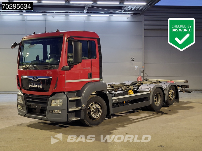 MAN TGS 26.320 6X2 ADR BDF Lift + Steering Axle Euro 6 - Containerbil/ Växelflak lastbil: bild 1 MAN TGS 26.320 6X2 ADR BDF Lift + Steering Axle Euro 6 - Containerbil/ Växelflak lastbil: bild 1