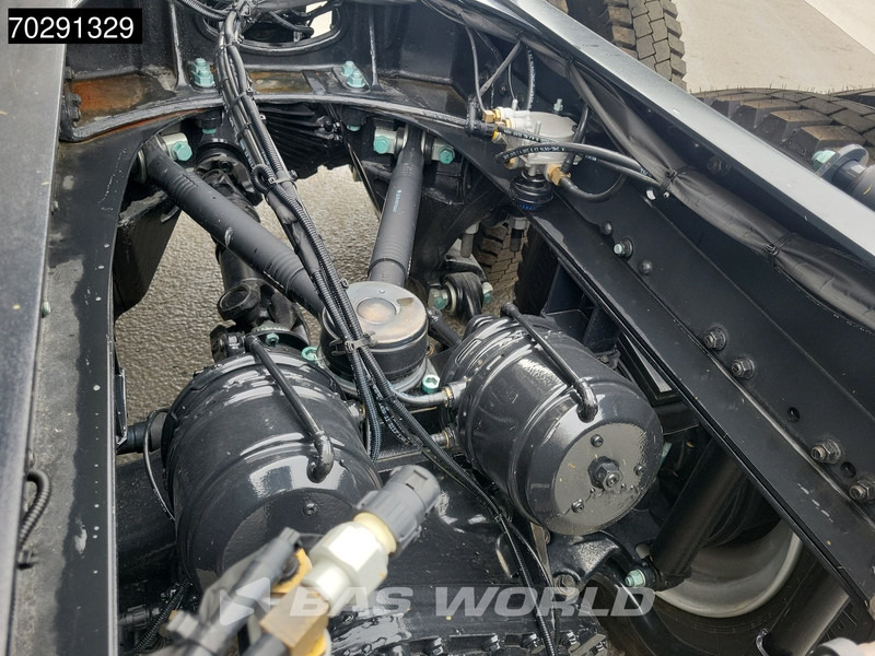 MAN TGS 40.400 6X4 NEW 6x4 chassis PTO Preparation Steelsuspension Big-Axle Automatic Euro 2 - Chassi lastbil: bild 5 MAN TGS 40.400 6X4 NEW 6x4 chassis PTO Preparation Steelsuspension Big-Axle Automatic Euro 2 - Chassi lastbil: bild 5