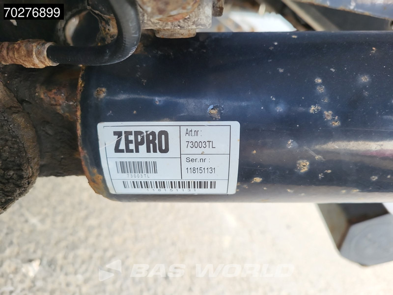 Mercedes-Benz Antos 2535 6X2 Lumikko L7 cooler ladebordwand Lift+Lenkachse Euro 6 - Kylbil lastbil: bild 3 Mercedes-Benz Antos 2535 6X2 Lumikko L7 cooler ladebordwand Lift+Lenkachse Euro 6 - Kylbil lastbil: bild 3