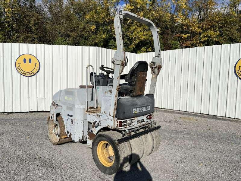 Caterpillar CB225E - Asfaltvält: bild 4 Caterpillar CB225E - Asfaltvält: bild 4