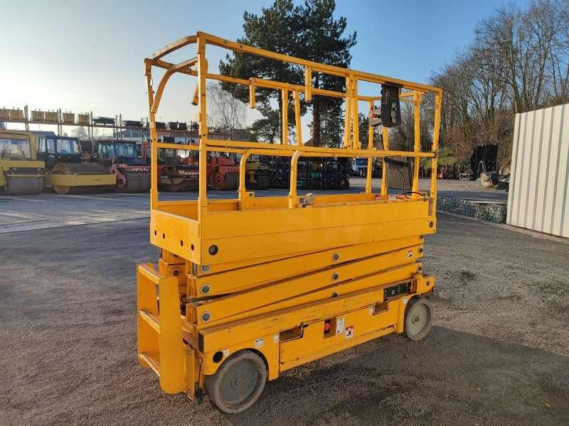 Haulotte CISEAUX COMPACT 10N - Pelarlift: bild 4 Haulotte CISEAUX COMPACT 10N - Pelarlift: bild 4