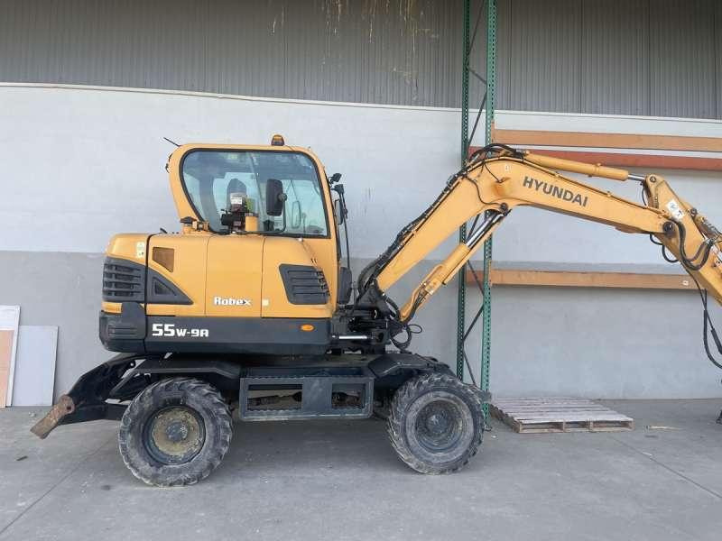 Hyundai R55W-9A - Grävmaskin på däck: bild 1 Hyundai R55W-9A - Grävmaskin på däck: bild 1