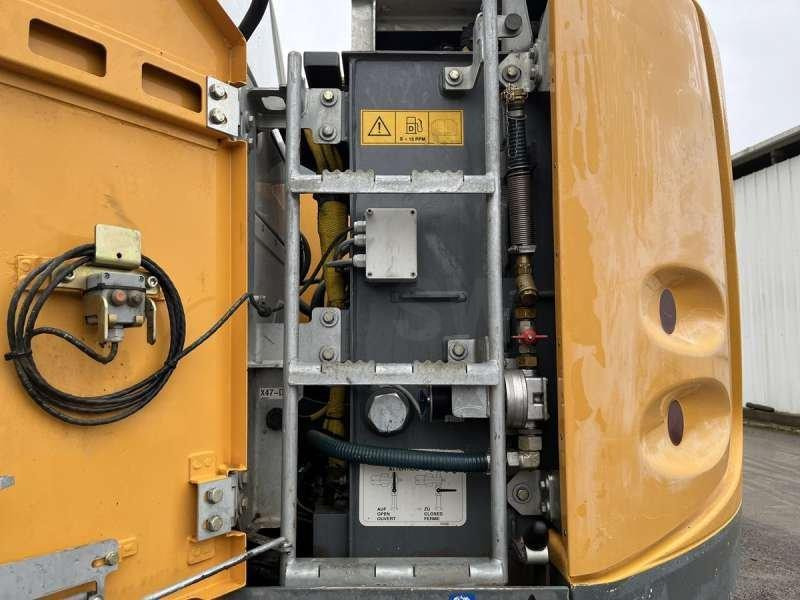 Leasa Liebherr R926 COMPACT Liebherr R926 COMPACT: bild 42