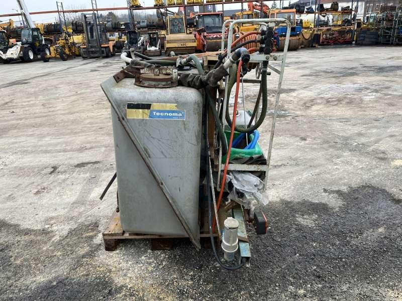 Tecnoma CUVE DE TRAITEMENT PHYTO - Traktorburen spruta: bild 3 Tecnoma CUVE DE TRAITEMENT PHYTO - Traktorburen spruta: bild 3