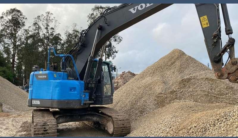 Volvo ECR235DL - Bandgrävare: bild 2 Volvo ECR235DL - Bandgrävare: bild 2