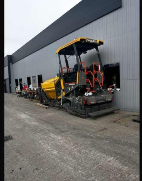 Volvo P2820D MACHINE SUISSE - Asfaltläggare: bild 2 Volvo P2820D MACHINE SUISSE - Asfaltläggare: bild 2