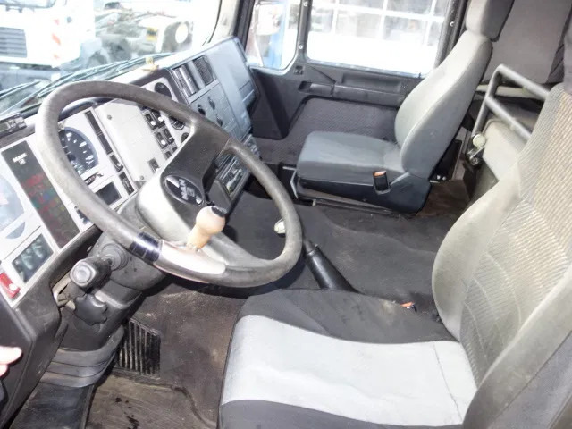 Dragbil MAN 26.414 TREKKER 6X6 STEELSPRINGS: bild 11 Dragbil MAN 26.414 TREKKER 6X6 STEELSPRINGS: bild 11