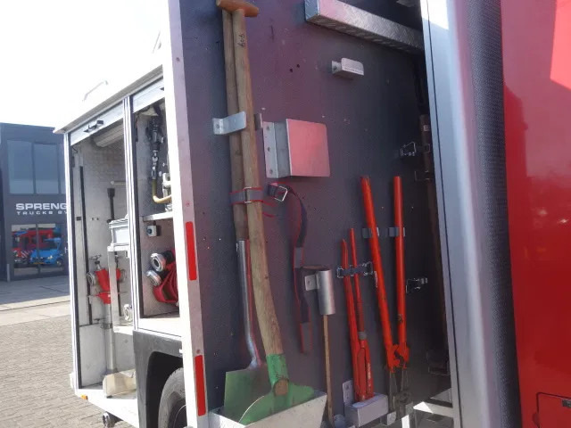 Släck/ Räddningsvagn MAN 15 224-with winch 2500liter tank manual gearbox ,ziegler pomp: bild 10
