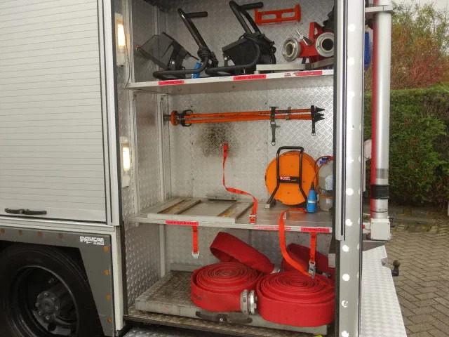 Mercedes-Benz 1325 godiva pump bomberos - Släck/ Räddningsvagn: bild 3 Mercedes-Benz 1325 godiva pump bomberos - Släck/ Räddningsvagn: bild 3