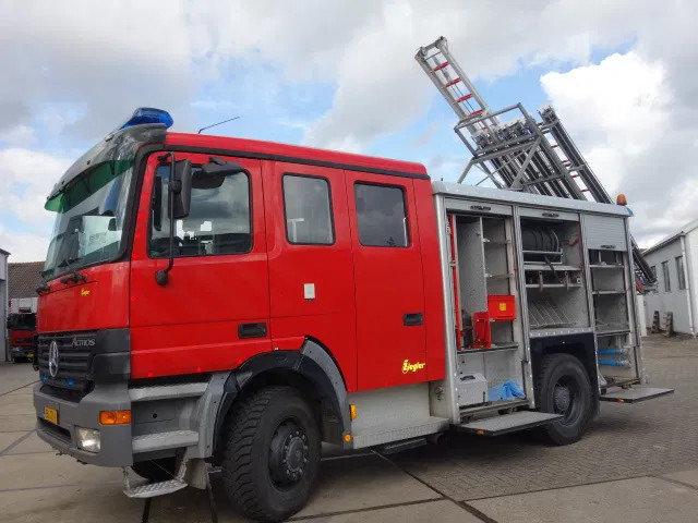 Mercedes-Benz Actros 1831 4X4 ZIEGLER BOMBEROS POMP,2500 L TANK - Släck/ Räddningsvagn: bild 1 Mercedes-Benz Actros 1831 4X4 ZIEGLER BOMBEROS POMP,2500 L TANK - Släck/ Räddningsvagn: bild 1