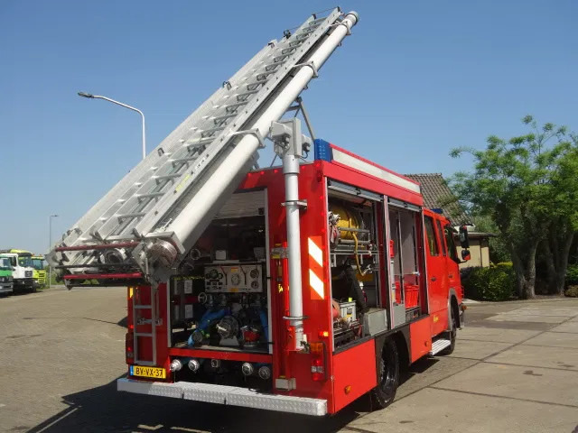 Mercedes-Benz Atego 1326 ziegler pump - Släck/ Räddningsvagn: bild 5 Mercedes-Benz Atego 1326 ziegler pump - Släck/ Räddningsvagn: bild 5