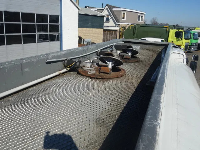 Volvo FL 240 220PK 12000 LITER STEELSPRINGS - Tankbil: bild 4 Volvo FL 240 220PK 12000 LITER STEELSPRINGS - Tankbil: bild 4