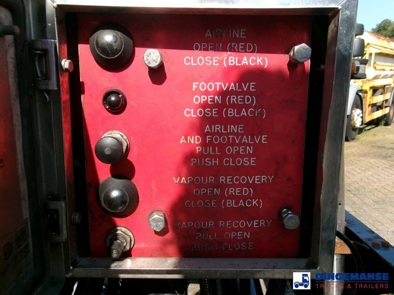 Tanktrailer Clayton Chemical tank inox 33 m3 / 1 comp + pump: bild 14