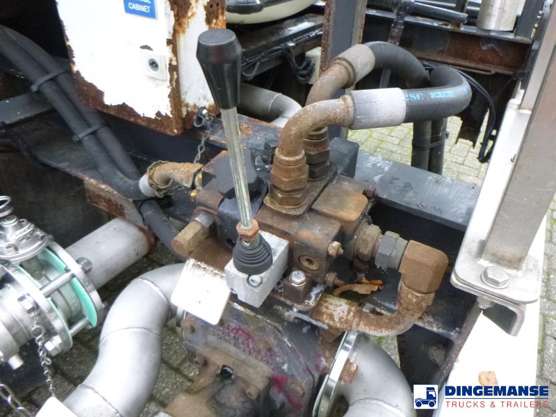 Tanktrailer Crane Fruehauf Chemical tank inox 32.8 m3 / 1 comp: bild 10 Tanktrailer Crane Fruehauf Chemical tank inox 32.8 m3 / 1 comp: bild 10