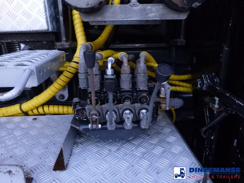 Timmerbil, Kranbil DAF XF 105.510 6x4 + Loglift F281S83 crane / timber truck + dolly: bild 20