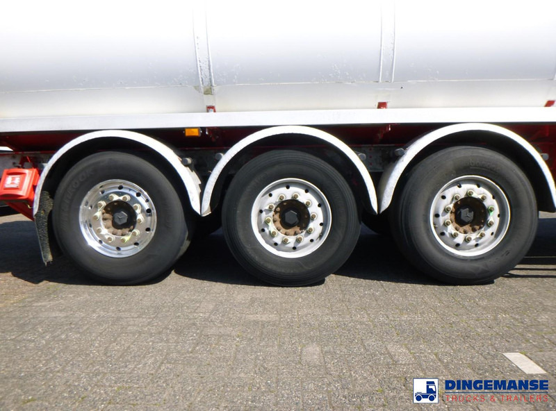 Lakeland Fuel tank alu 42.8 m3 / 6 comp - Tanktrailer: bild 5 Lakeland Fuel tank alu 42.8 m3 / 6 comp - Tanktrailer: bild 5