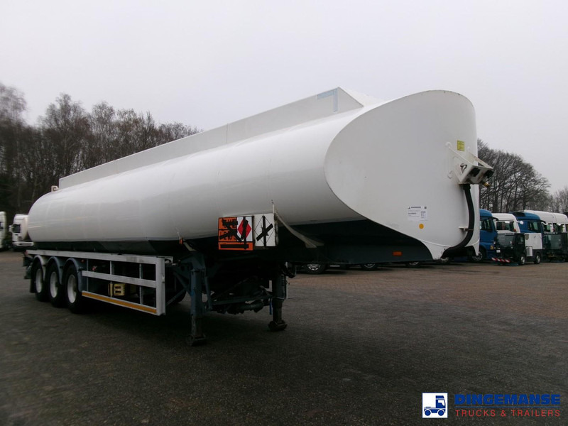 Lakeland Fuel tank alu 42.8 m3 / 6 comp + pump - Tanktrailer: bild 2 Lakeland Fuel tank alu 42.8 m3 / 6 comp + pump - Tanktrailer: bild 2