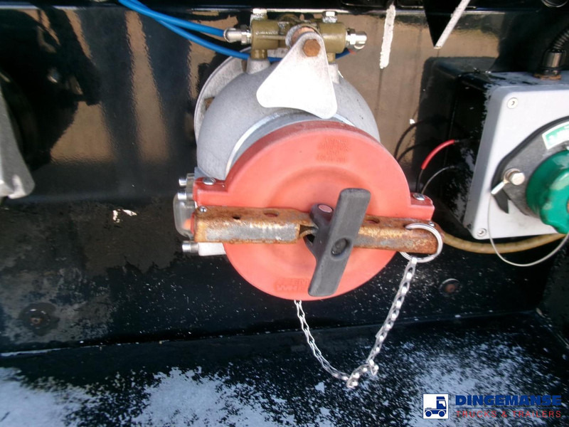 Tanktrailer Lakeland Fuel tank alu 43 m3 / 6 comp: bild 10 Tanktrailer Lakeland Fuel tank alu 43 m3 / 6 comp: bild 10