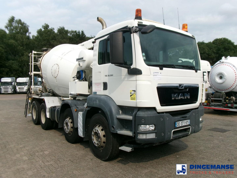 MAN TGS 32.360 8X4 Euro 6 Liebherr concrete mixer 8 m3 + belt - Betongbil: bild 2 MAN TGS 32.360 8X4 Euro 6 Liebherr concrete mixer 8 m3 + belt - Betongbil: bild 2