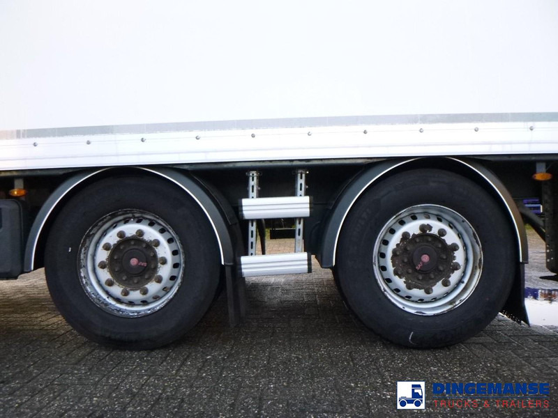 MAN TGX 26.440 6X2 high volume + Fruehauf closed box trailer - Lastbil med skåp: bild 5 MAN TGX 26.440 6X2 high volume + Fruehauf closed box trailer - Lastbil med skåp: bild 5