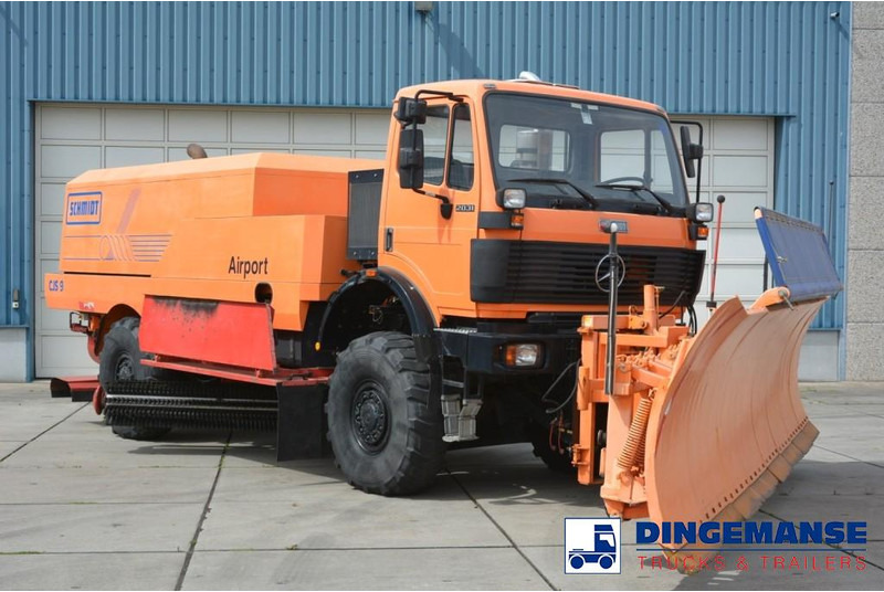 Mercedes-Benz SK 2031 4x4x4 Schmidt CJS9 airport sweeper snow plough - Plogbil: bild 1 Mercedes-Benz SK 2031 4x4x4 Schmidt CJS9 airport sweeper snow plough - Plogbil: bild 1