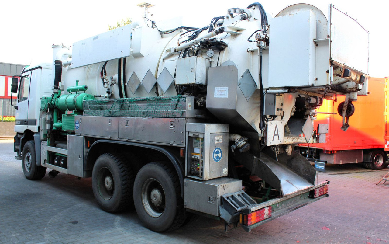 Mercedes-Benz Actros 3335 6x4 Kroll 13m³ HD-Kombi ADR/GGVS V2A - Sugbil: bild 5 Mercedes-Benz Actros 3335 6x4 Kroll 13m³ HD-Kombi ADR/GGVS V2A - Sugbil: bild 5