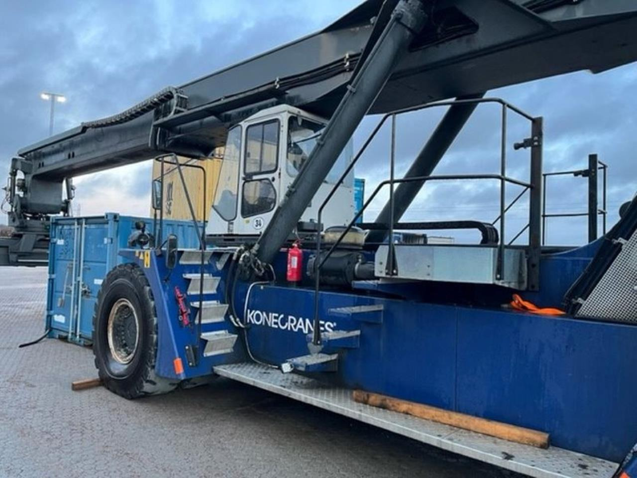 SMV 4531 TB5 - Reachstacker: bild 4 SMV 4531 TB5 - Reachstacker: bild 4