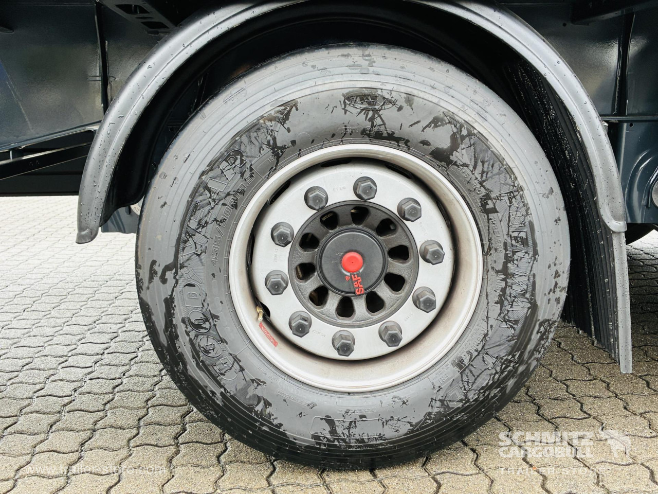 BERGER Auflieger Curtainsider Mega - Kapelltrailer: bild 2 BERGER Auflieger Curtainsider Mega - Kapelltrailer: bild 2