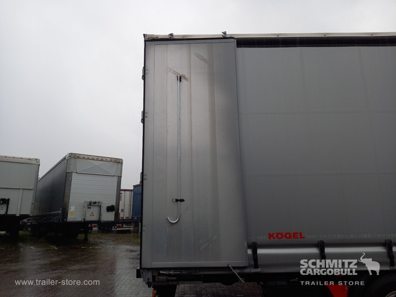 KOEGEL Auflieger Curtainsider Mega - Kapelltrailer: bild 4 KOEGEL Auflieger Curtainsider Mega - Kapelltrailer: bild 4