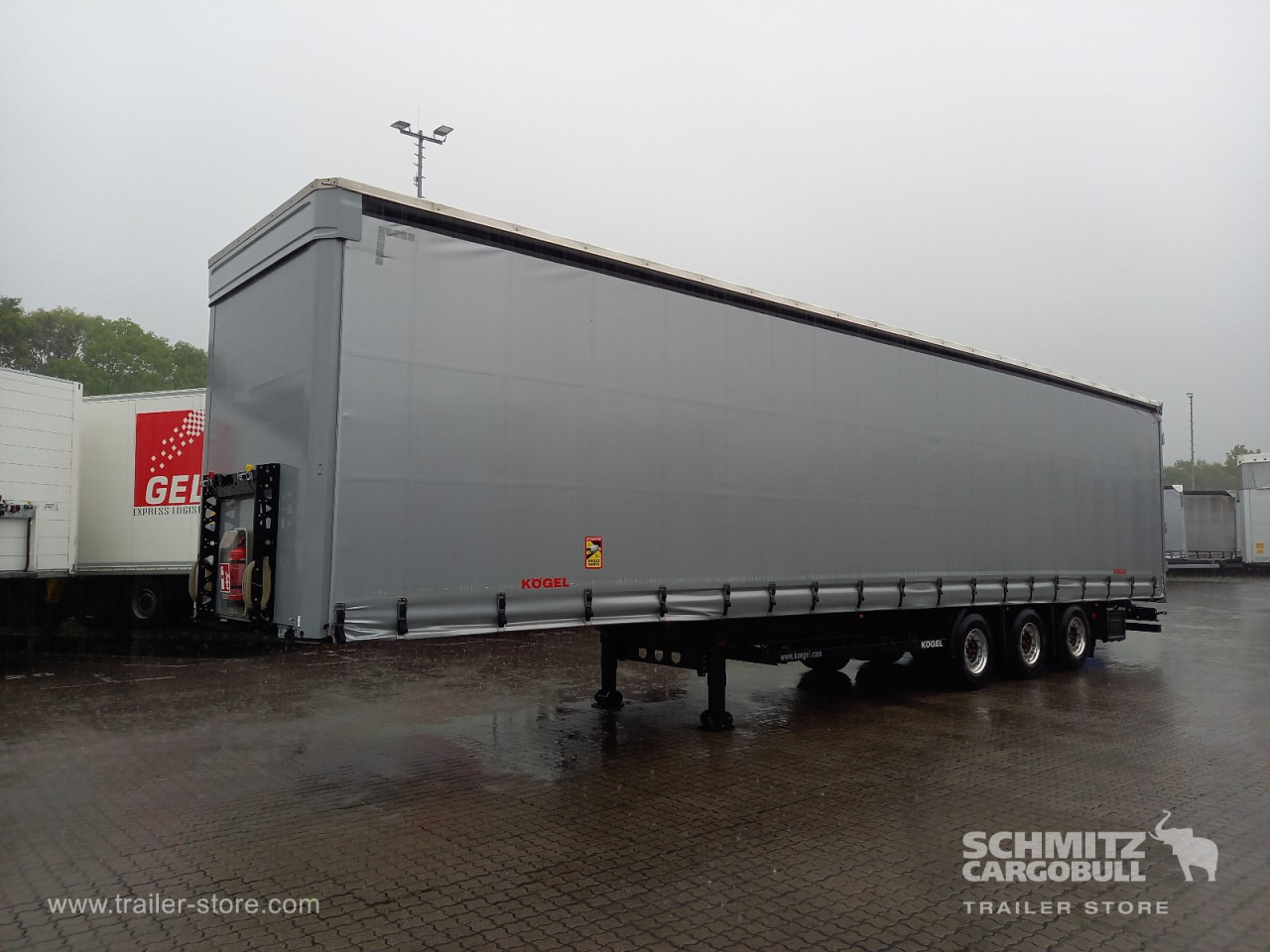 KOEGEL Auflieger Curtainsider Mega - Kapelltrailer: bild 1 KOEGEL Auflieger Curtainsider Mega - Kapelltrailer: bild 1