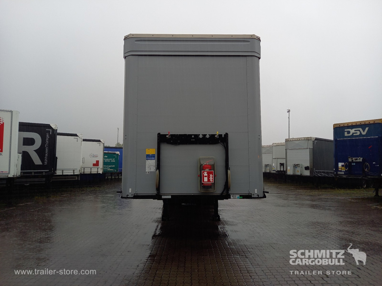 KOEGEL Auflieger Curtainsider Mega - Kapelltrailer: bild 2 KOEGEL Auflieger Curtainsider Mega - Kapelltrailer: bild 2