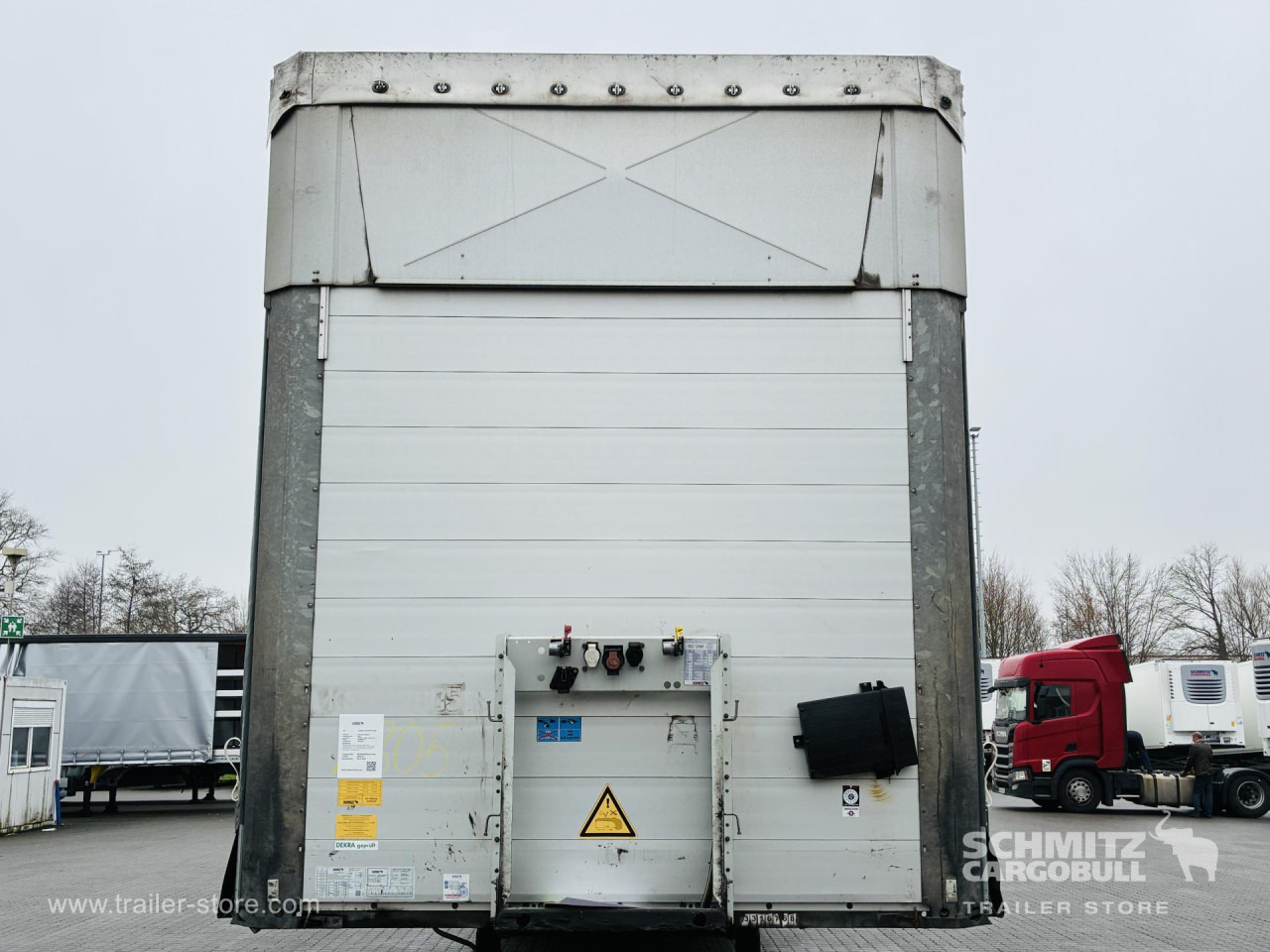 SCHMITZ Auflieger Curtainsider Mega - Kapelltrailer: bild 3 SCHMITZ Auflieger Curtainsider Mega - Kapelltrailer: bild 3