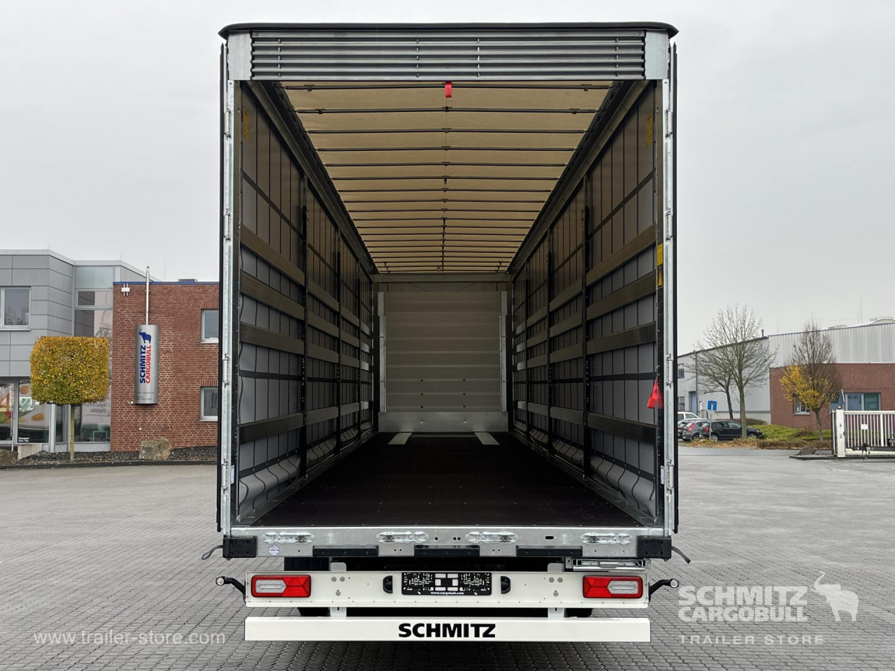 SCHMITZ Auflieger Curtainsider Mega - Kapelltrailer: bild 5 SCHMITZ Auflieger Curtainsider Mega - Kapelltrailer: bild 5