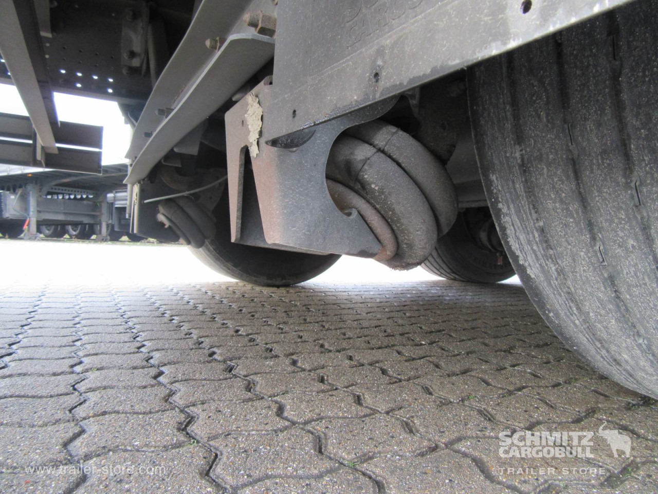 SCHMITZ Auflieger Curtainsider Mega - Kapelltrailer: bild 3 SCHMITZ Auflieger Curtainsider Mega - Kapelltrailer: bild 3