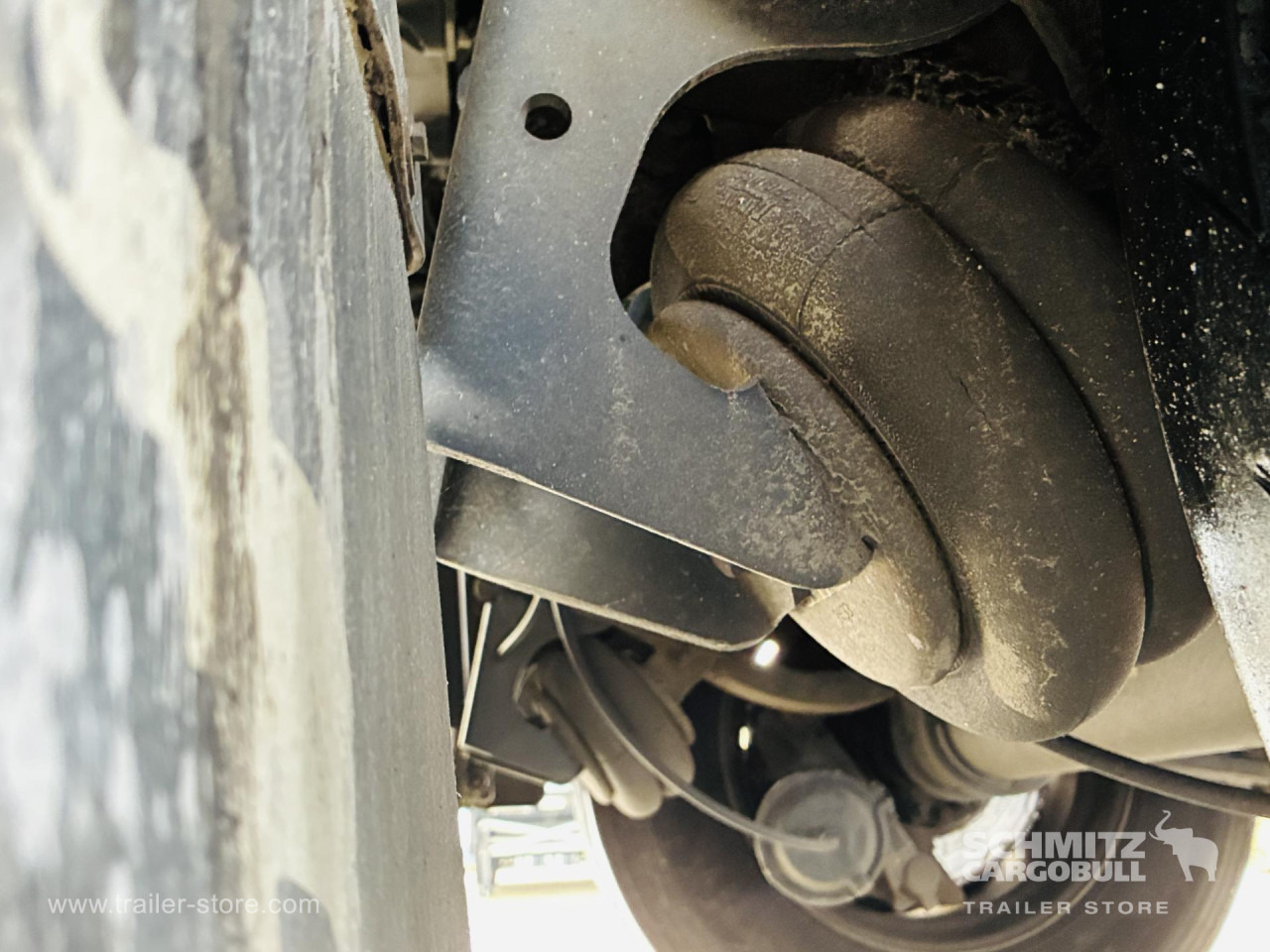 SCHMITZ Auflieger Tiefkühler Multitemp Double deck - Isotermiska semitrailer: bild 2 SCHMITZ Auflieger Tiefkühler Multitemp Double deck - Isotermiska semitrailer: bild 2