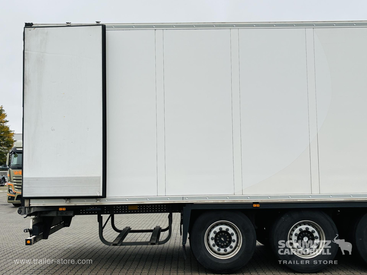 SCHMITZ Auflieger Tiefkühler Standard Double deck - Isotermiska semitrailer: bild 2 SCHMITZ Auflieger Tiefkühler Standard Double deck - Isotermiska semitrailer: bild 2