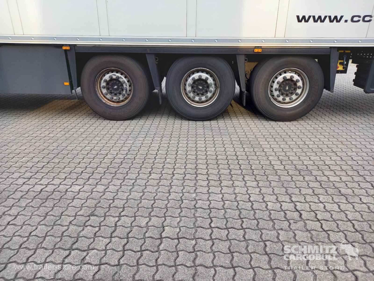 SCHMITZ Auflieger Tiefkühler Standard Double deck - Isotermiska semitrailer: bild 2 SCHMITZ Auflieger Tiefkühler Standard Double deck - Isotermiska semitrailer: bild 2