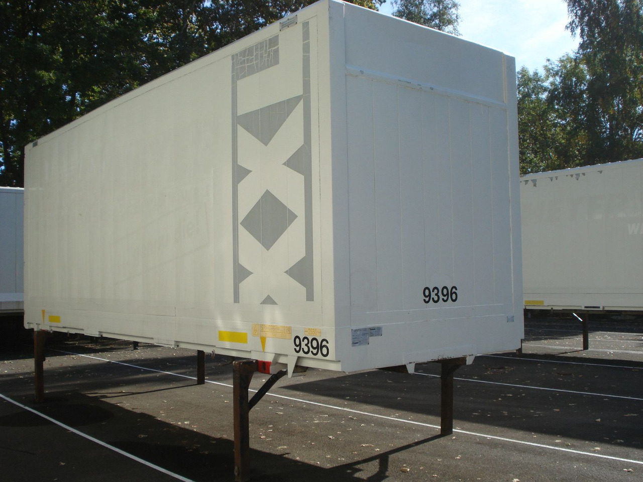 Krone WK 7,7 STG Kleider Textil Jumbo C 7,82 - Skåpsläp: bild 2 Krone WK 7,7 STG Kleider Textil Jumbo C 7,82 - Skåpsläp: bild 2