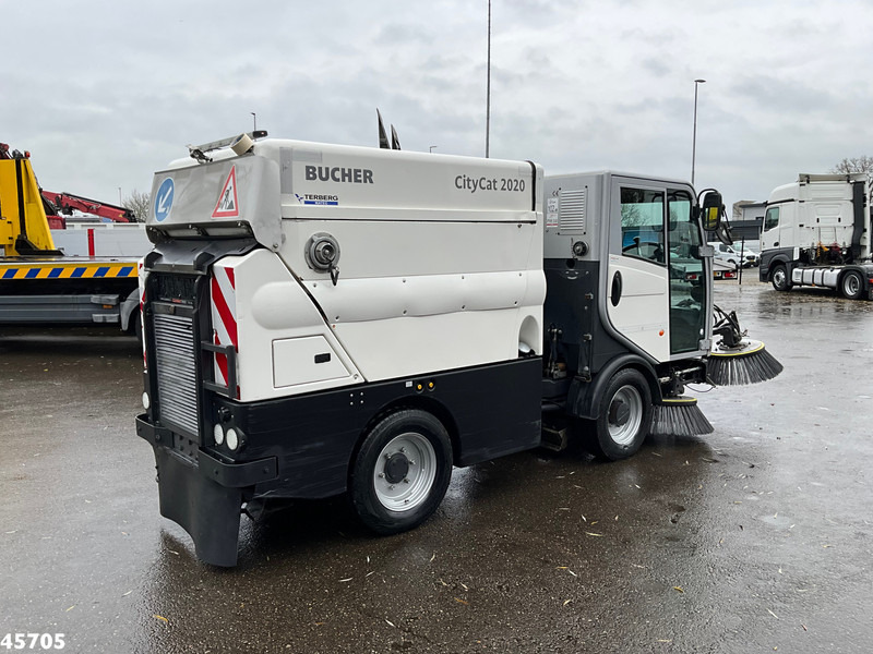 Bucher Citycat 2020 with 3-rd brush - Sopmaskin: bild 5 Bucher Citycat 2020 with 3-rd brush - Sopmaskin: bild 5