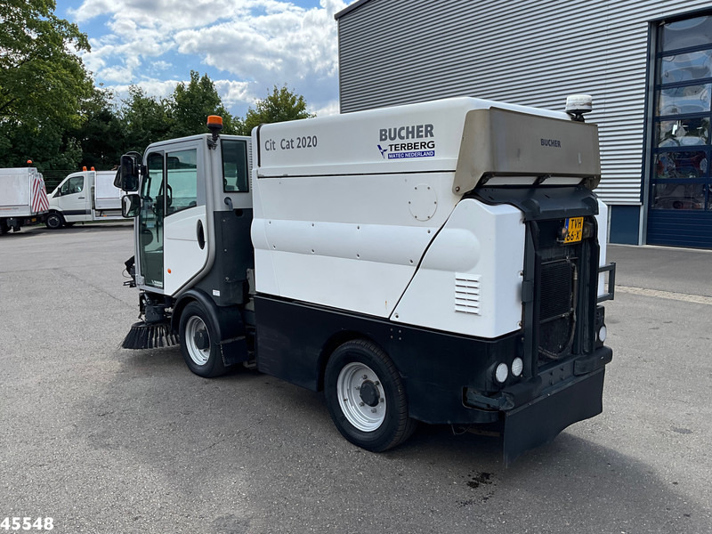 Bucher Citycat 2020 with 3-rd brush - Sopmaskin: bild 4 Bucher Citycat 2020 with 3-rd brush - Sopmaskin: bild 4