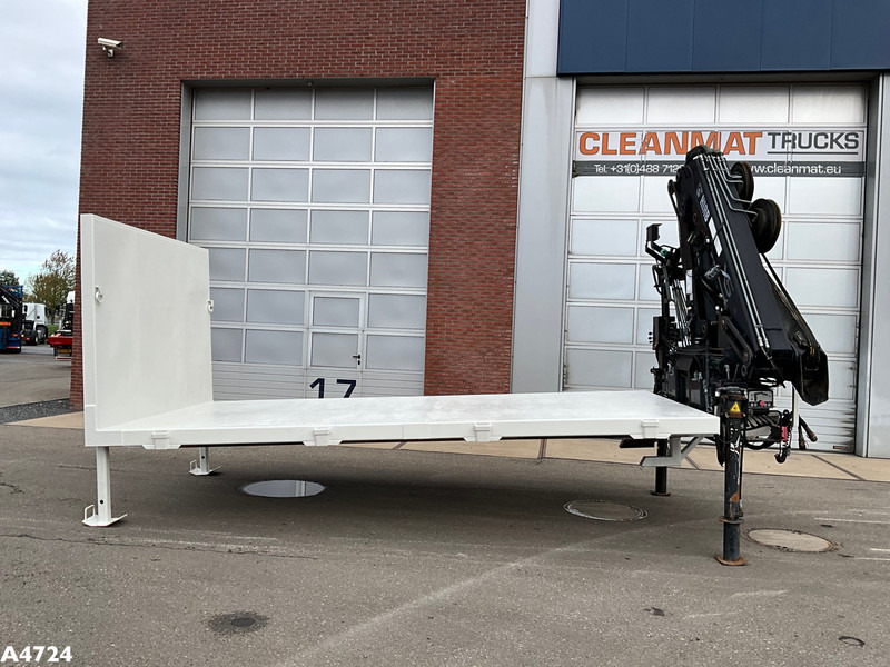 Laadplateau met Hiab 14 Tonmeter laadkraan - Lastväxlarflak: bild 3 Laadplateau met Hiab 14 Tonmeter laadkraan - Lastväxlarflak: bild 3